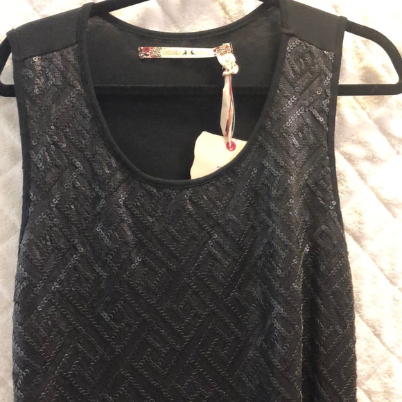 Chelsea & Violet sequin body con dress. - Picture 2 of 2